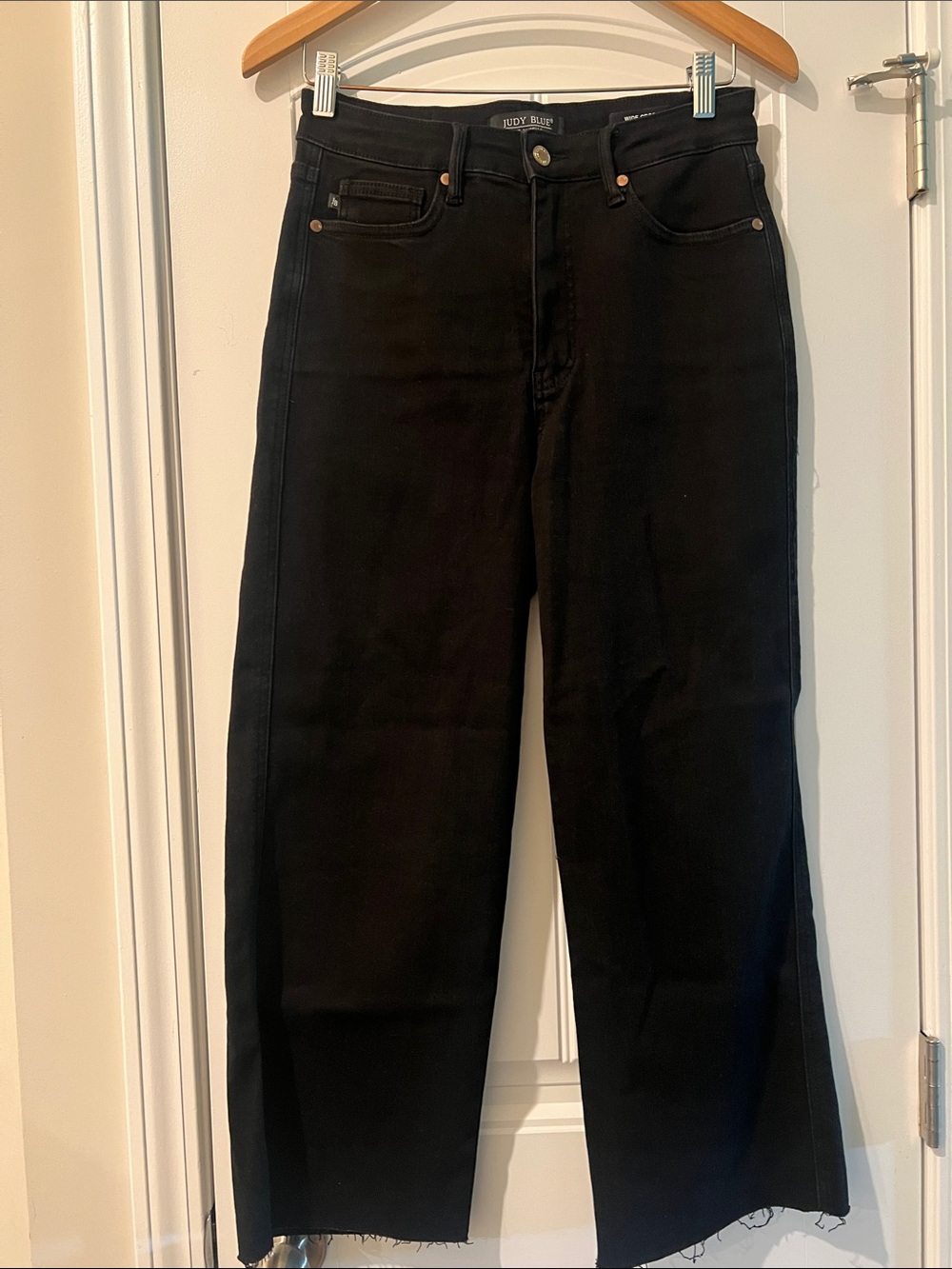 Judy Blue High-Rise Wide crop jeans
